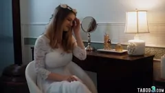 تشغيل نحيل امرأة سمراء مثلية أليكس الفحم مطمئنة العروس مفلس الأرنب كولبي مع عاطفي كس لعق و مقص