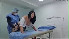 Jouer Sesso con una donna latina che ha un grosso culo