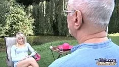 Afspelen XXX Met Een Sportieve Blonde Die Er Goed Uitziet Op Haar Lichaam