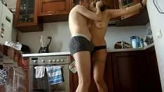 Sexo sem limites com essa atriz de filme pornô que quebra nesse pau grosso