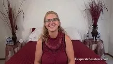 Reproduzir Uma gorda de 120kg fodida com força na xoxota por um adolescente de 19 anos