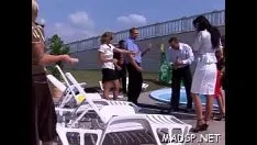 Oynat Lezbiyen kadınlar şanslı bir adam tarafından sikildi