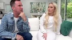 Reproducir Para el auto porque se excitó y quiere masturbarse