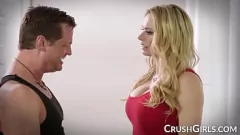 Bujna blondynka Briana Banks bierze hardkorową przejażdżkę kutasem